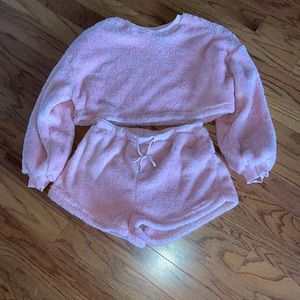 Pink fuzzy crop top and shorts sets pajamas